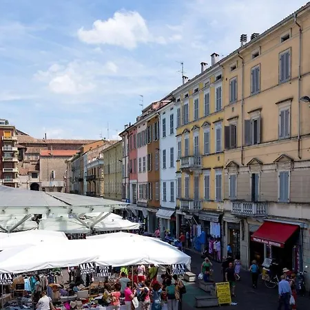 Piazza Ghiaia Lovely 公寓 帕爾馬